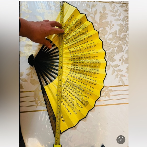 Authentic Chinese Bamboo Silk Folding Fan With Drawings Of Opera Masks - Picture 4 of 7